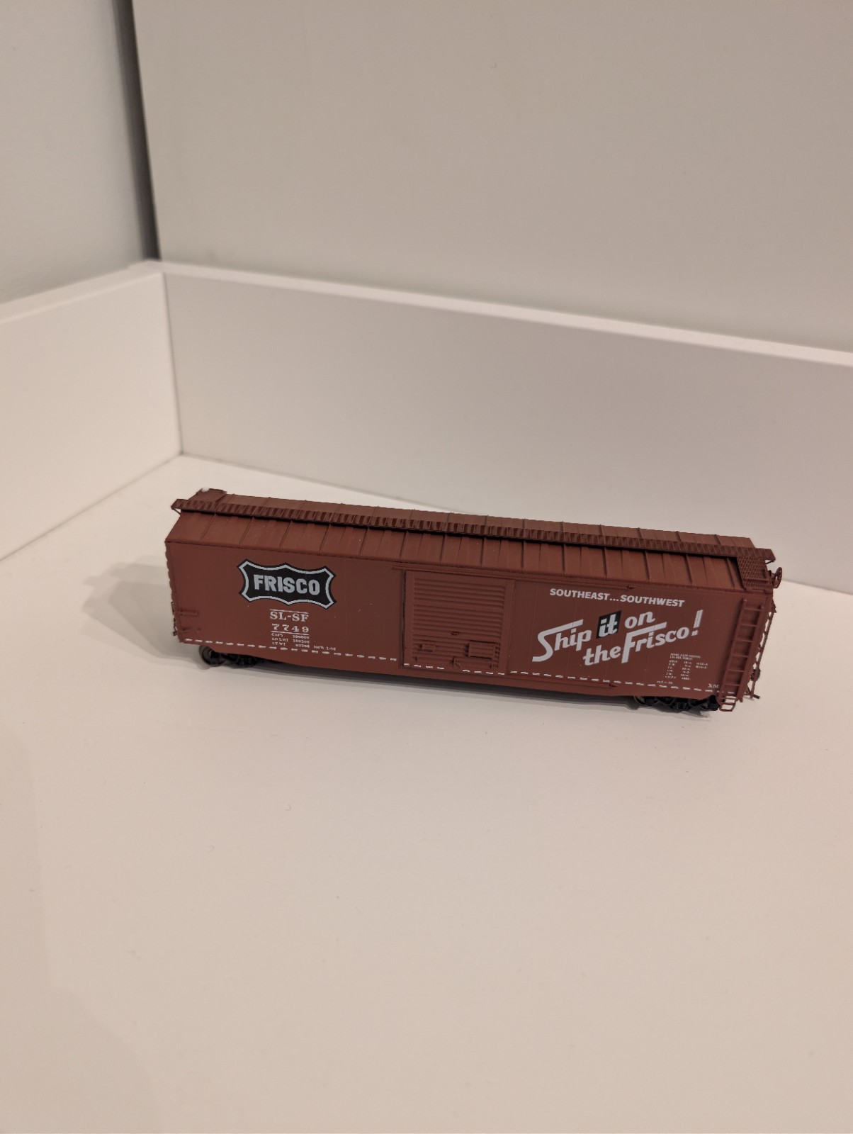 HO Scale InterMountain Railway Company Lot Of 4 Freight Cars W Boxes