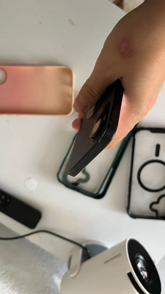 Apple iPhone 16 · 128GB, photo 2 sur 5