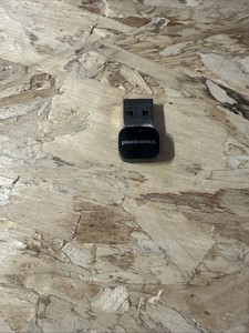 Plantronics BT300 UC VV2 Bluetooth USB Dongle Adapter UC PLT-BT300