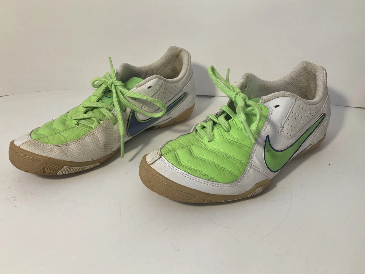 Soccer shoes shop size 6.5