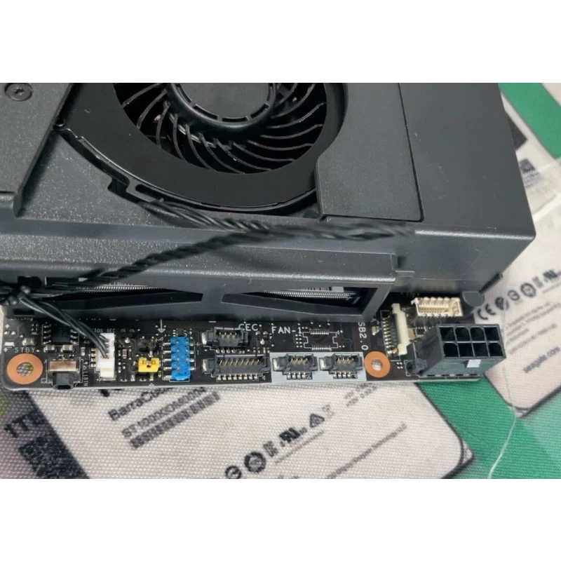Intel NUC Generation Computing Card NUC9i5QNX Computing Card Computing Modu - Image 3 of 4