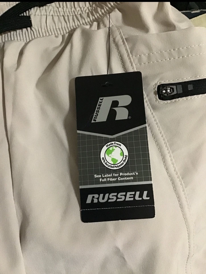 Shorts Russell Dri-Power 360 Wicks Sweat Cargo meninos jovens P (6-7) cinza - Imagem 3 de 4