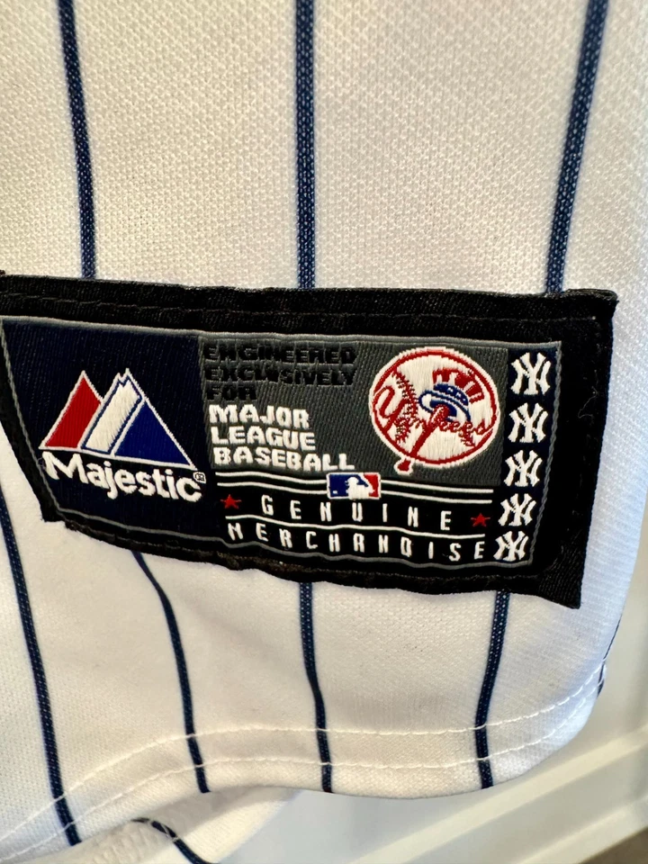 Majestic New York Yankees Derek Jeter #2 Jersey - Majestic MLB Genuine - Image 4 of 4