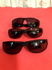 Lot of 3 pcs Women  s Sunglasses Various Brands: Foster Grant and other