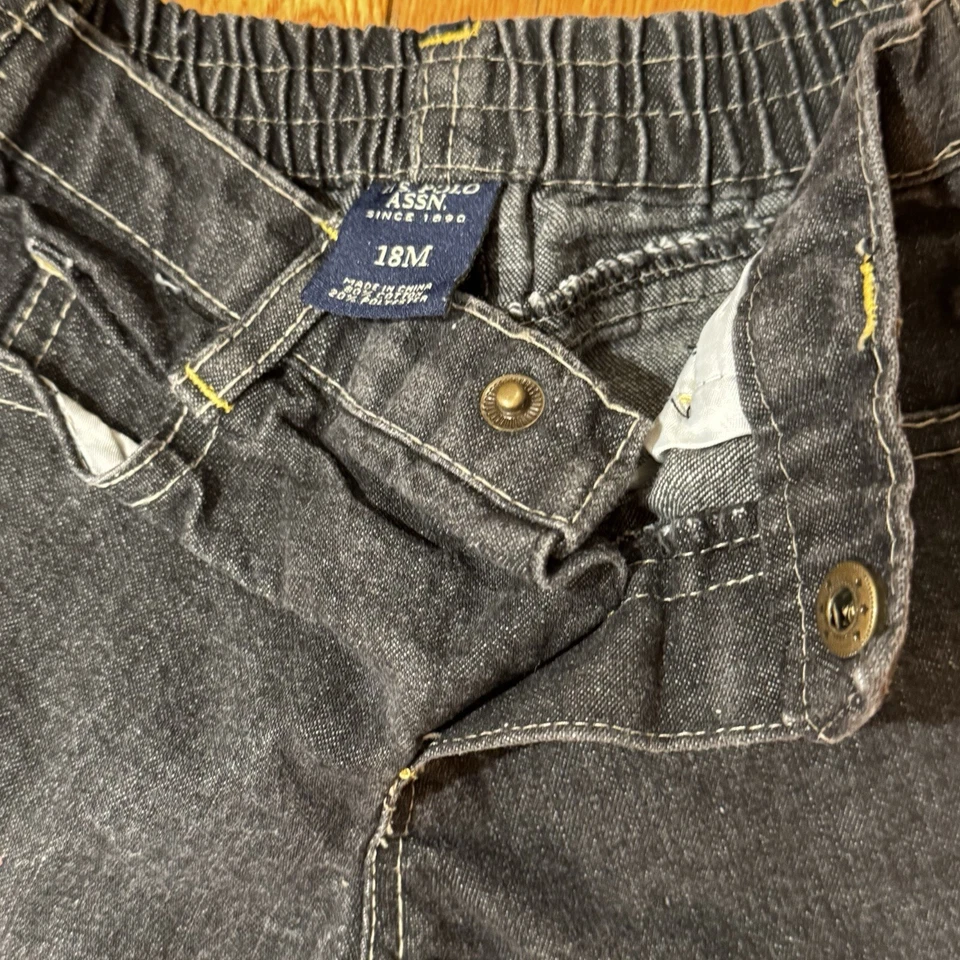 US POLO ASSN. Pantalones de mezclilla negros para niños de 18 meses neutros de género Foto 3 de 4
