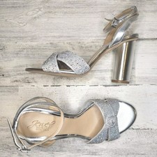 Jewel by Badgley Mischka Nicoline Evening Sandals- Silver Metallic Chrome US 10