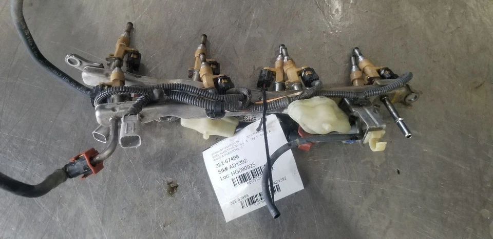 16 TOYOTA TUNDRA 5.7L FUEL INJECTORS WITH RAILS - Image 3 of 4