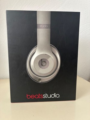 Beats Studio Over-Ear Headphones Original Full Set Box Case Cables by Dr.Dre