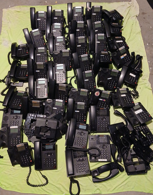 LOT OF 45 POLYCOM VVX 201 - VVX150 - VVX250 - IP BUSINESS PHONES SYSTEM LOOK!