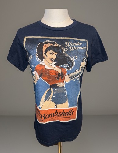 DC Bombshells Wonder Woman Women’s T-Shirt X-Small Blue Superhero Graphic Tee