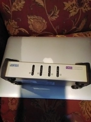ATEN CS84U 4-Port PS/2-USB KVM Switch