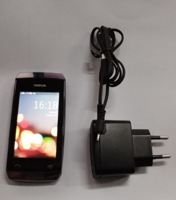 Nokia Asha 305 Dual Sim 2G Battery & Charger