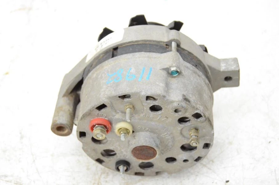 1973 Ford Maverick Engine Alternator Assembly Foto 2 de 4