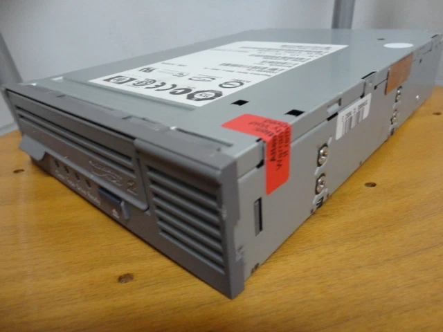 SUN LTO2 HH SCSI 380-1339 PD040B BRSLA-0404-DC Gray Color Internal Drive - Image 2 of 4