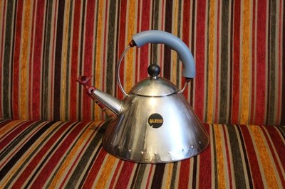 Vintage 80er Alessi MG9093 9093 2l 2 Liter Vogelpfeifkessel Michael Graves