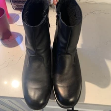 Sport Walks Track model T03887, manufactured by the brand Toe Warmers. Size 11