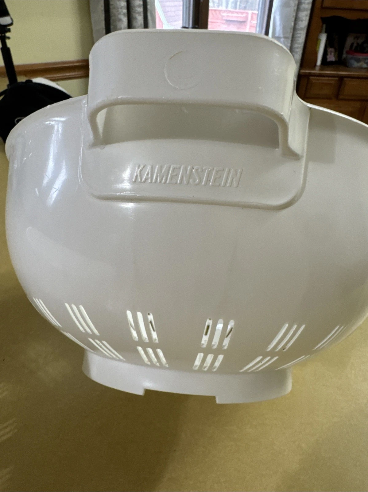 Vtg Kamenstein Dual Handle Colander Strainer White 11”D Sturdy Thick Plastic EUC