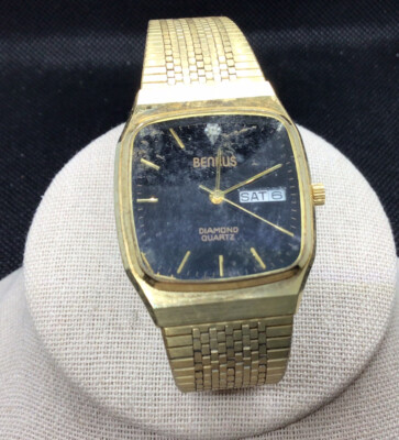 Vintage Mens Benrus Diamond Quartz Wrist Watch 