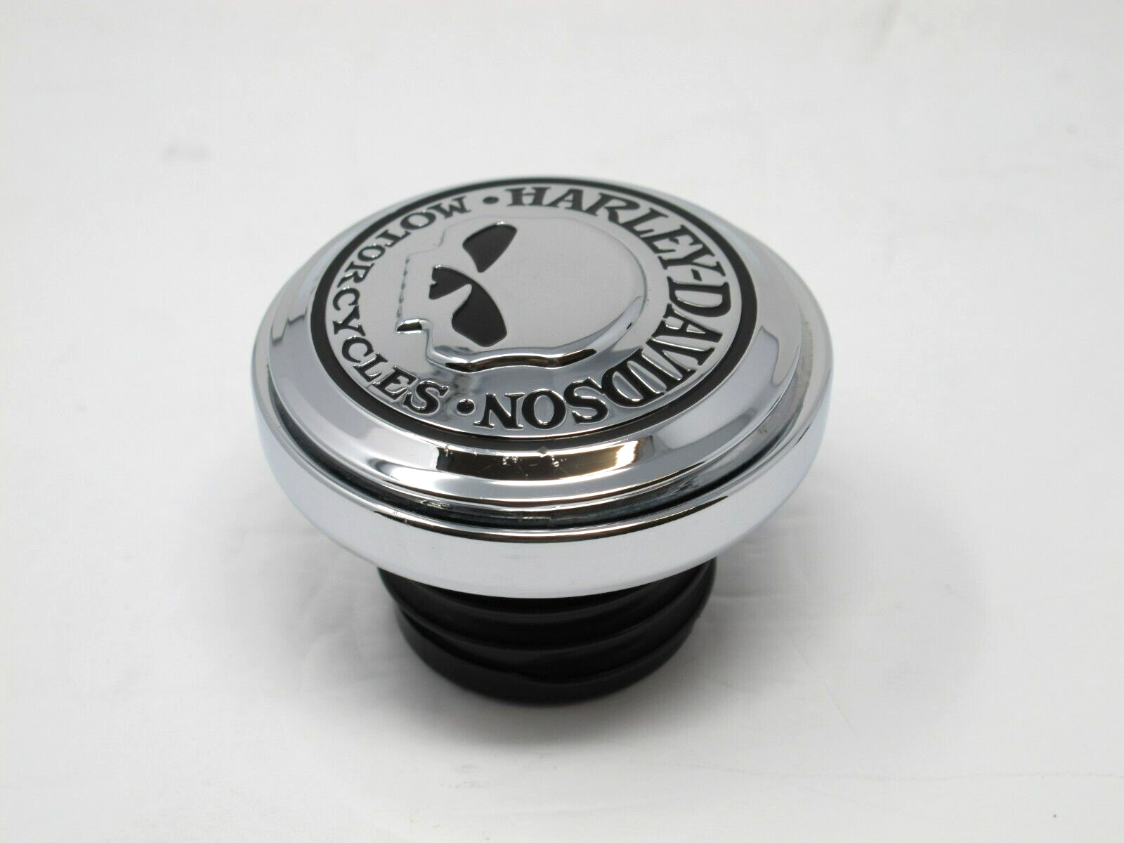 GENUINE HARLEY DAVIDSON CHROME L & R FUEL GAS CAPS WILLIE G SKULL