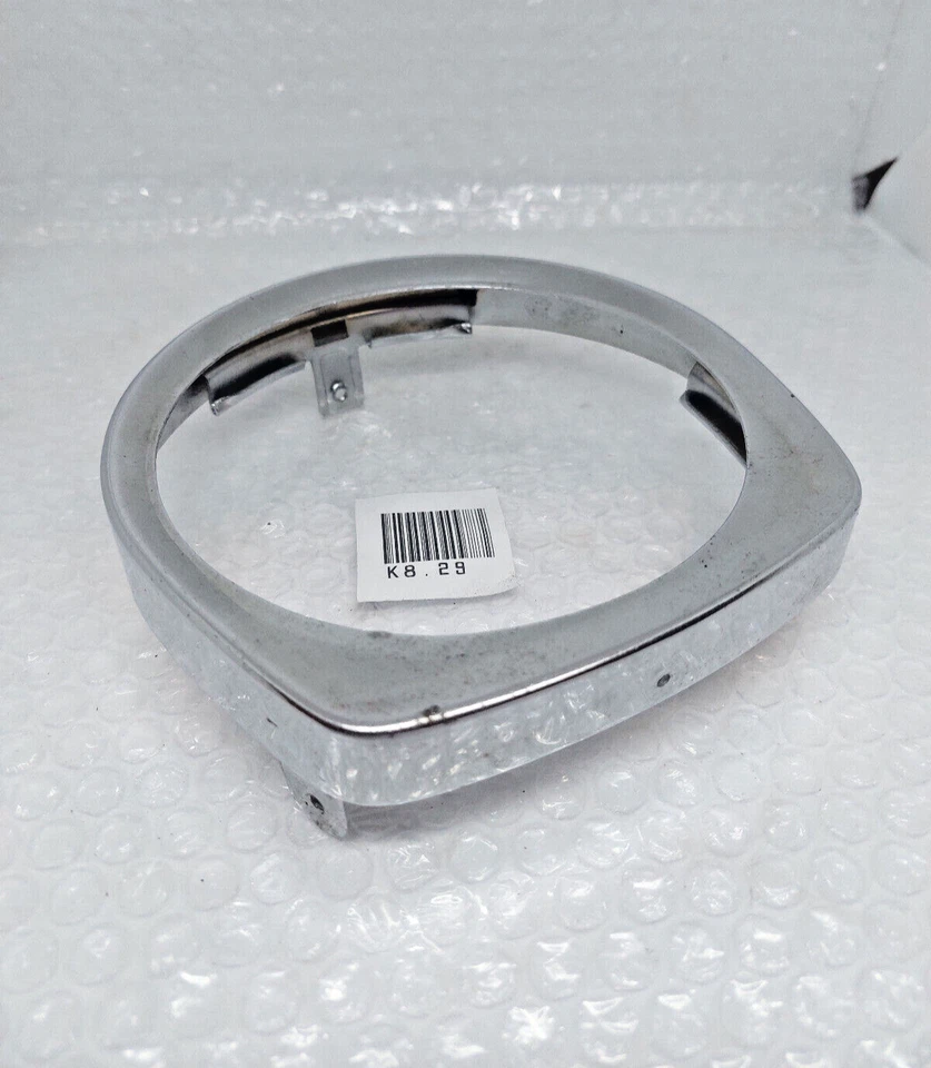 Suzuki A100 A-100 AC100 AX100 1975 Faro Faro Bisel Llanta Nuevo de Lote Antiguo Foto 2 de 4