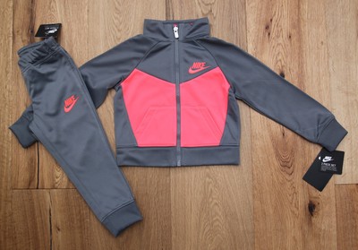 pink nike baby tracksuit