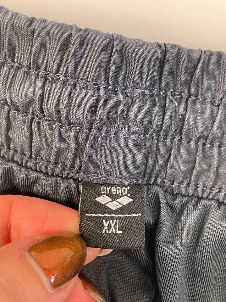 Pantalones cortos grises Arena para hombre talla XXL Foto 3 de 4