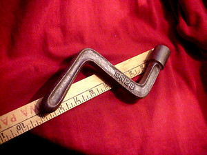 VINTAGE ANCHOR CAST IRON COOKSTOVE LID LIFTER GRATE SHAKER OLD