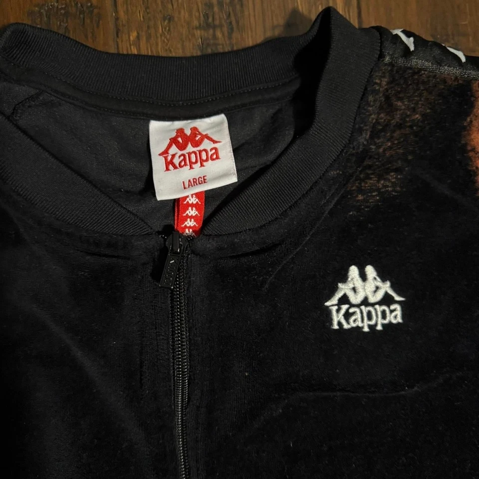 Sudadera con capucha negra para hombre Kappa Foto 2 de 3