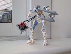Lego Bionicle Toa Mahri Toa Matoro (8915)  100% Complete
