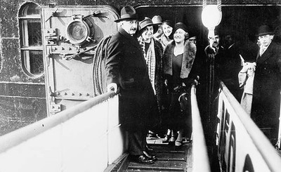 SS Belgenland to sail for United States where Dr Einstein to make s- Old Photo 1