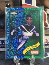 2025 Topps Chrome Blue and Green Shimmer 056/199 Photon #24