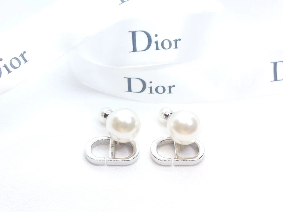 Pendientes CD de cristal Dior - Caja y bolsa antipolvo incluidos Foto 3 de 3