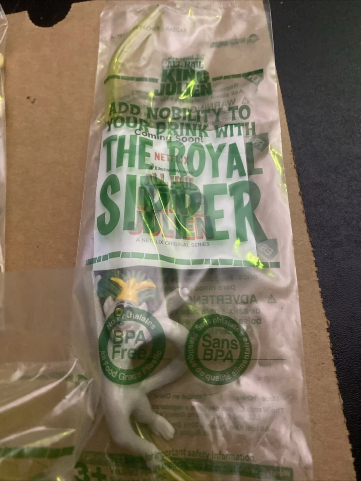 Wendy’s Kids Meal Dreamworks All Hail King Julien Lote de 3 artículos de comida/bebida Foto 3 de 4