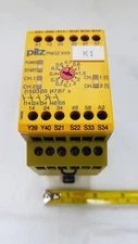Pilz PZE-XV3 Safety Relay 774542 - 3/24VDC 24W 4.5W - 3n/o 2n/o t - Excellent