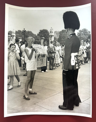 ANKÜNDIGUNG QUEEN ELIZABETH II ERWARTET EIN BABY 8 X 10 ORIGINAL 1959 PRESSEFOTO