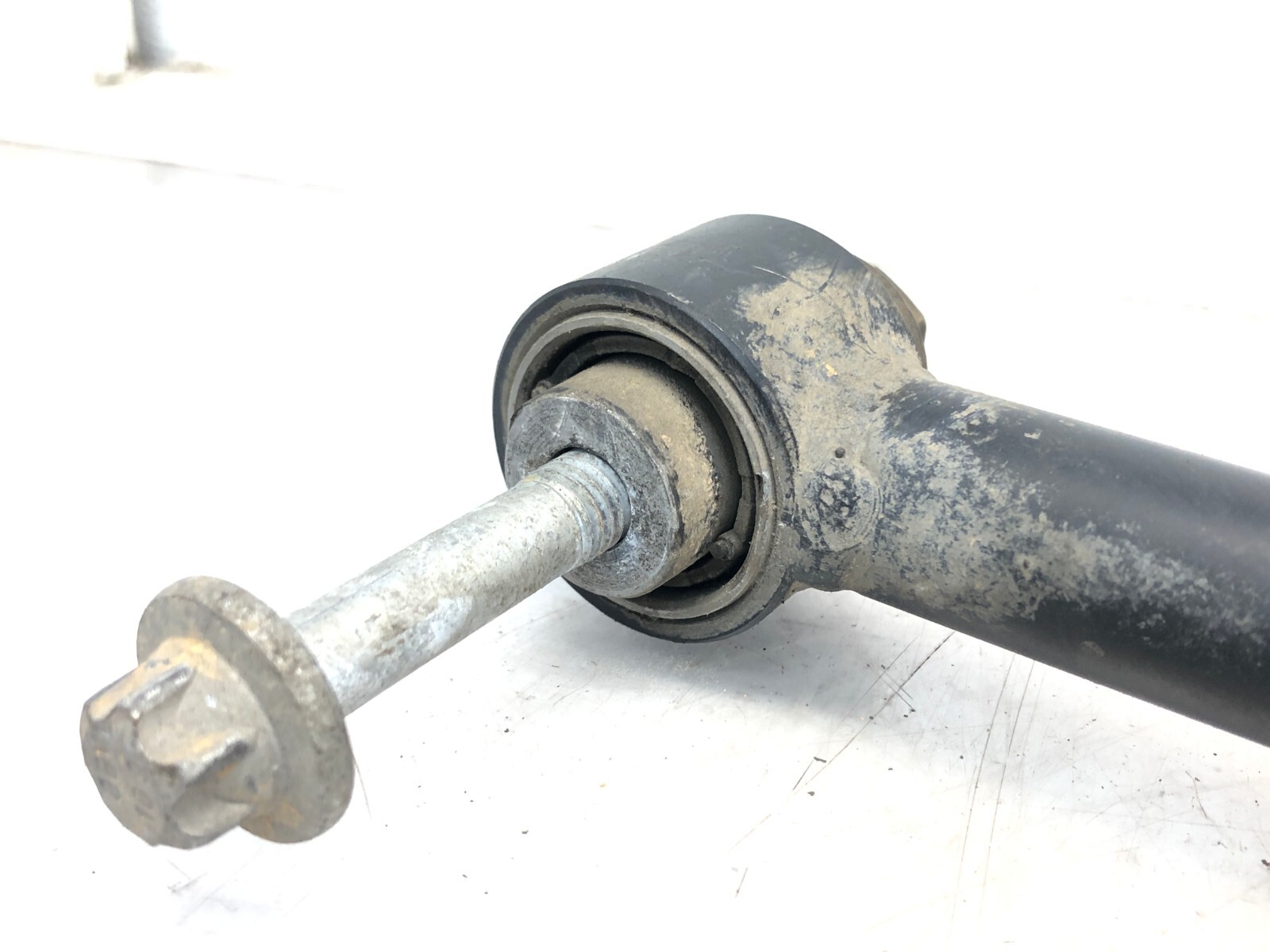 2017-2020 MASERATI LEVANTE 3.0L RIGHT PASSENGER REAR SHOCK STRUT ABSORBER OEM
