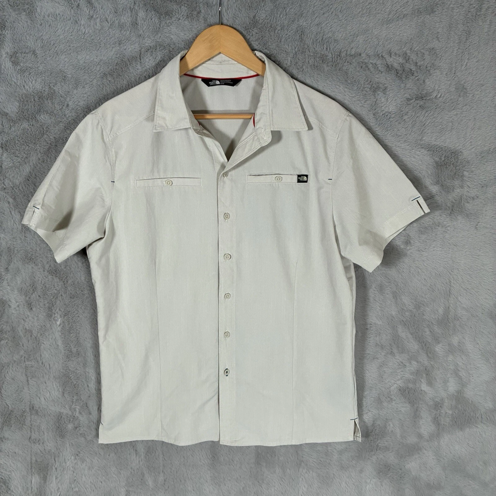 The North Face Short Sleeve Shirt Mens Medium Beige Walking Hiking Outdoors
Opens in a new window or