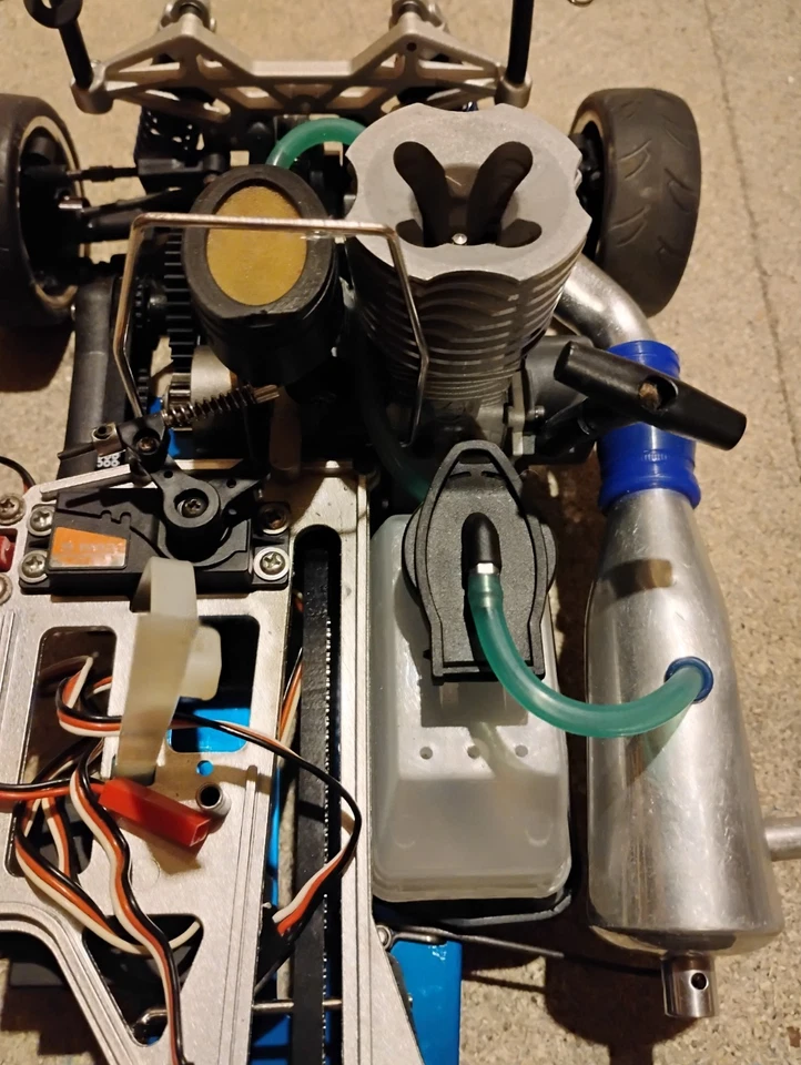 Thunder Tiger TS4N 1/10 Nitro Car Pro 12 UK seller  - Image 2 of 4