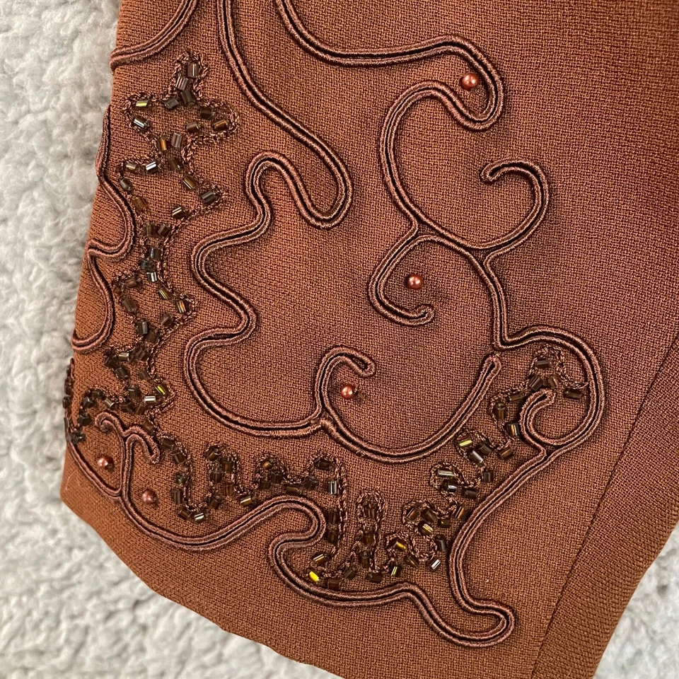 Traje Lord & Taylor’s para mujer 12P chaqueta y falda marrón sin cuello botones con cuentas Foto 3 de 4