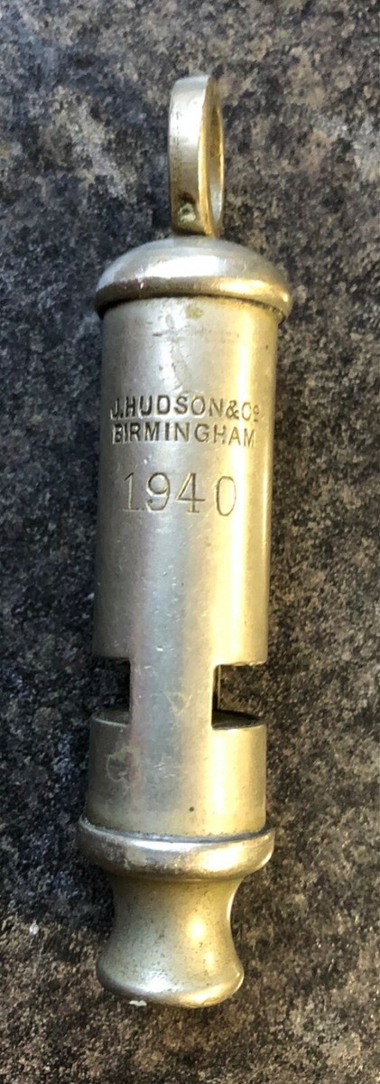 RARE 1940s A2 military Whistleホイスル RARE 1940s A2 military Whistleホイスル & WW2 original