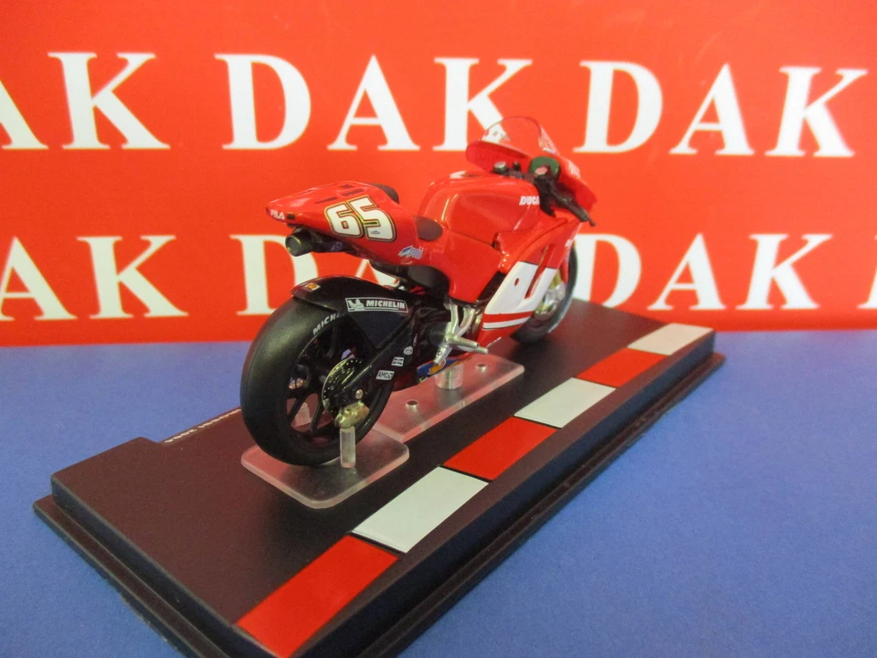Die cast 1/24 Modellino Moto GP Ducati Desmosedici Loris Capirossi 2004 - Immagine 3 di 4
