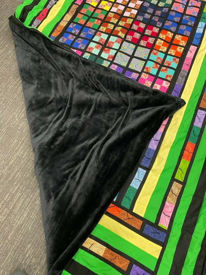 Oversized Quilt Throw Fleece Coverlet Bedspread Blanket Patchwork Flower Power - Image 2 of 4