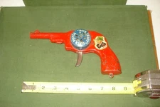 Vintage 1935 MARX DICK TRACY SIREN PISTOL WITH DECAL.  NICE DISPLAY PIECE