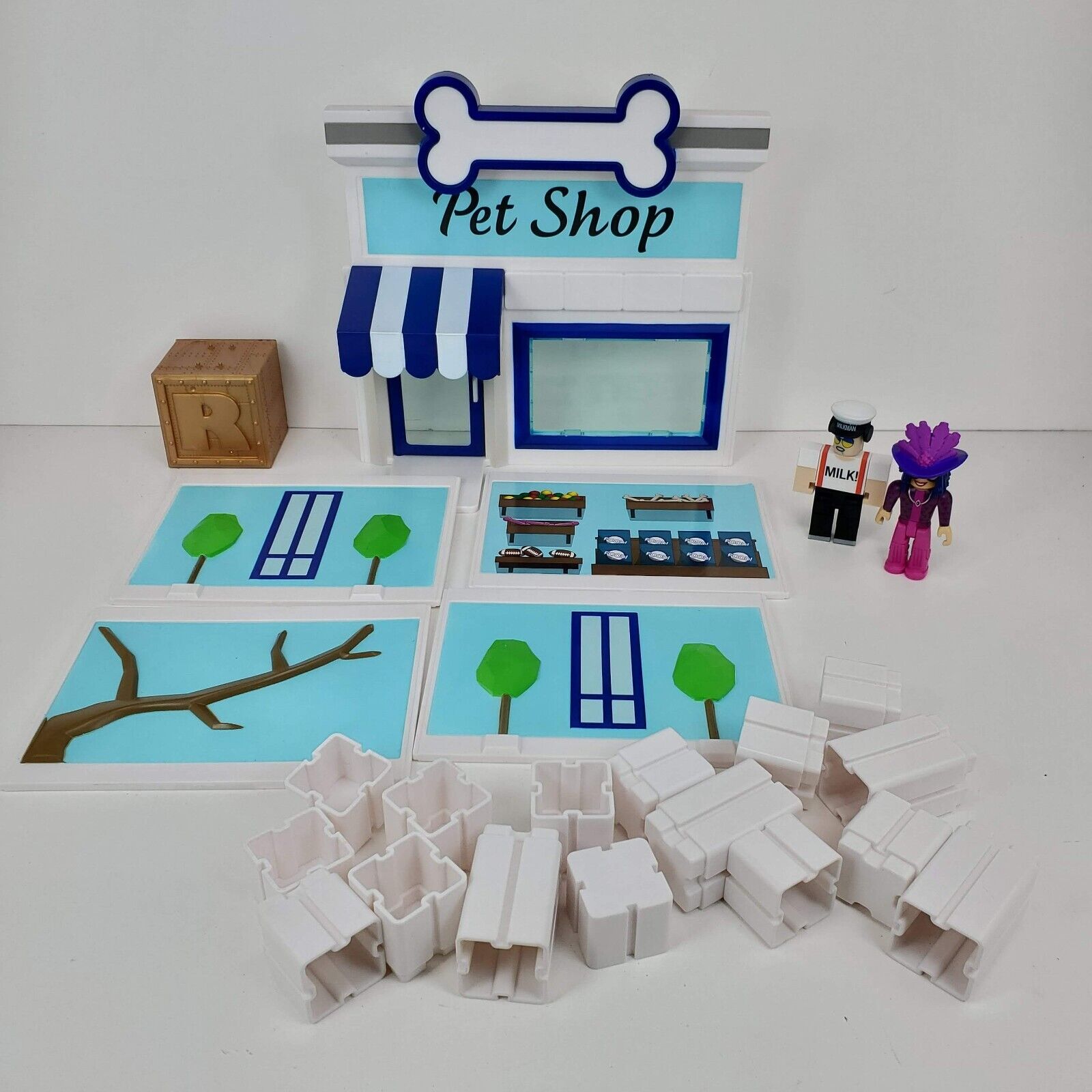 Roblox Adopt Me Pet Shop Playset Pets & Action Figures Not Completed.￼