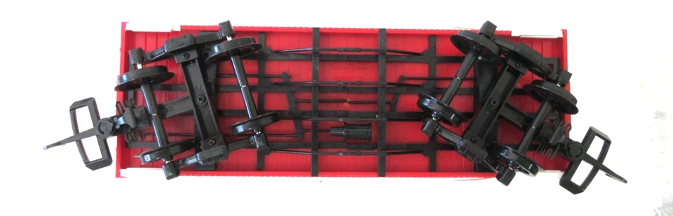 PIKO New York Central System Caboose #11063 no brake wheels or box - Image 4 of 4