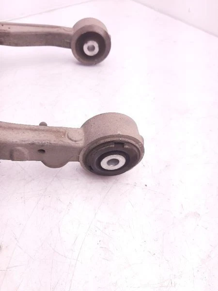 Brazo de control superior del conductor delantero Opt FE1 04-09 CADILLAC SRX 19181784 Foto 3 de 4