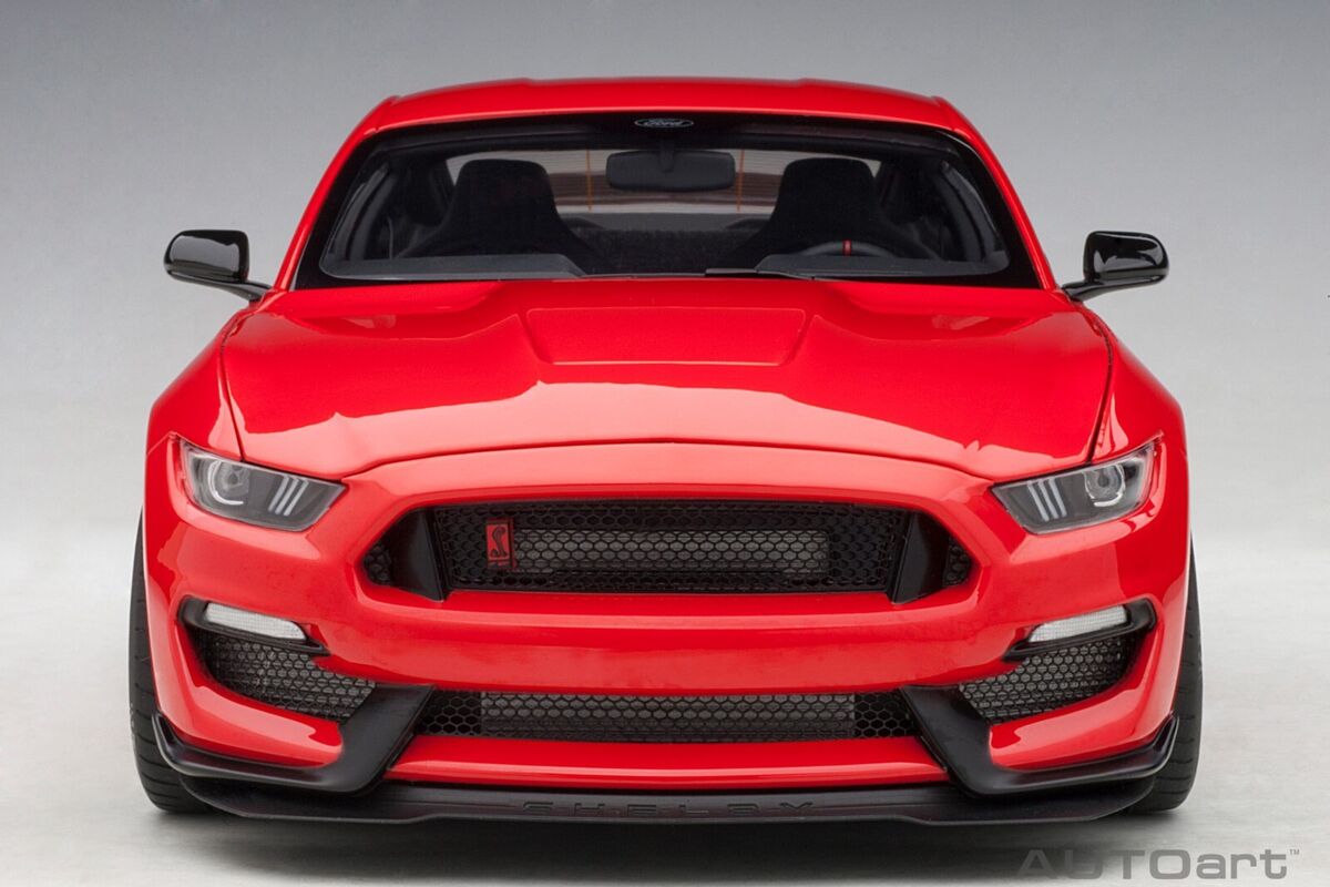2017 FORD MUSTANG SHELBY GT350R RACING RED NO STRIPES 1:18 2017 FORD MUSTANG SHELBY GT350R RACING RED NO STRIPES 1:18