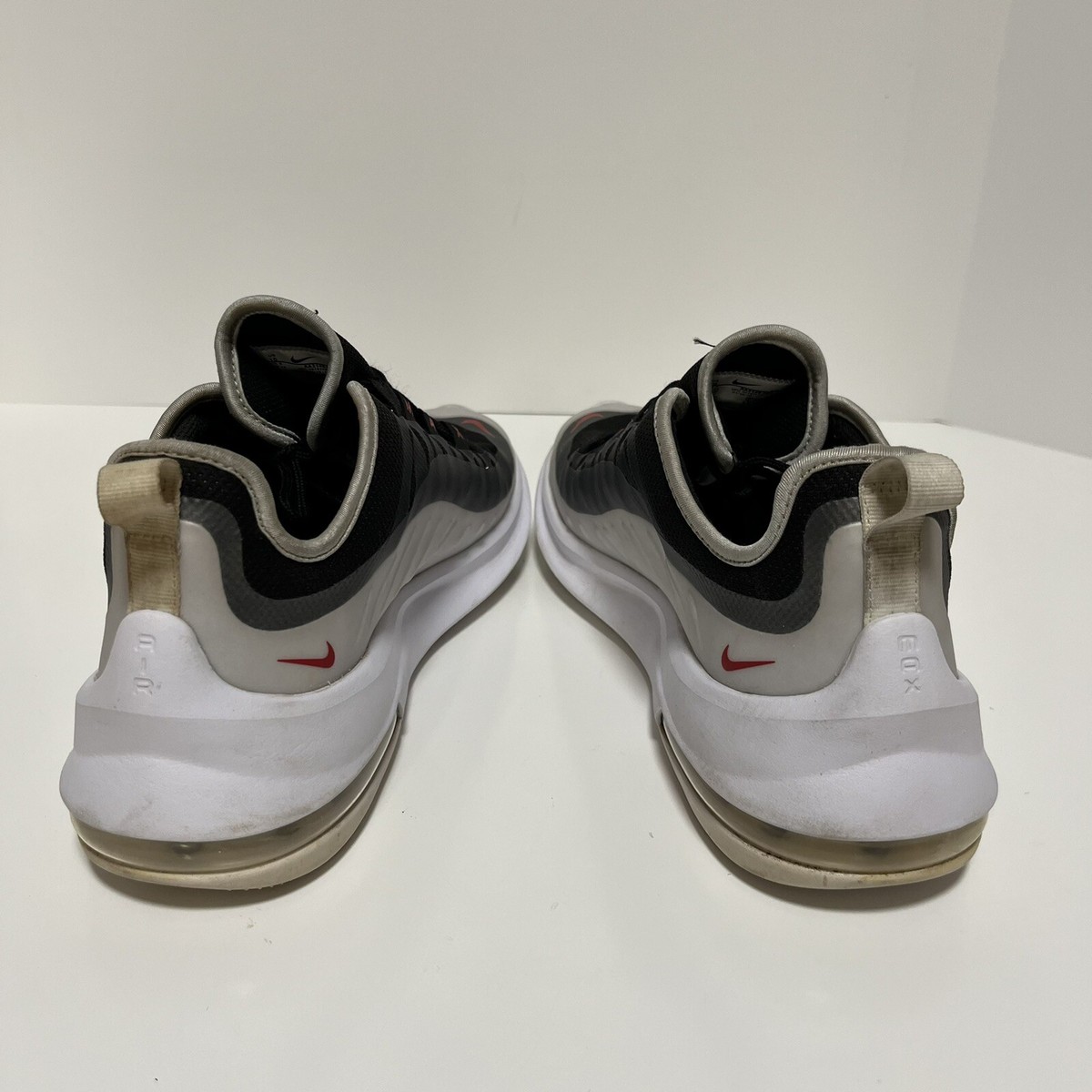 Nike Air Max Axis Sneakers AA2146-009 Men's Size 10 Athletic