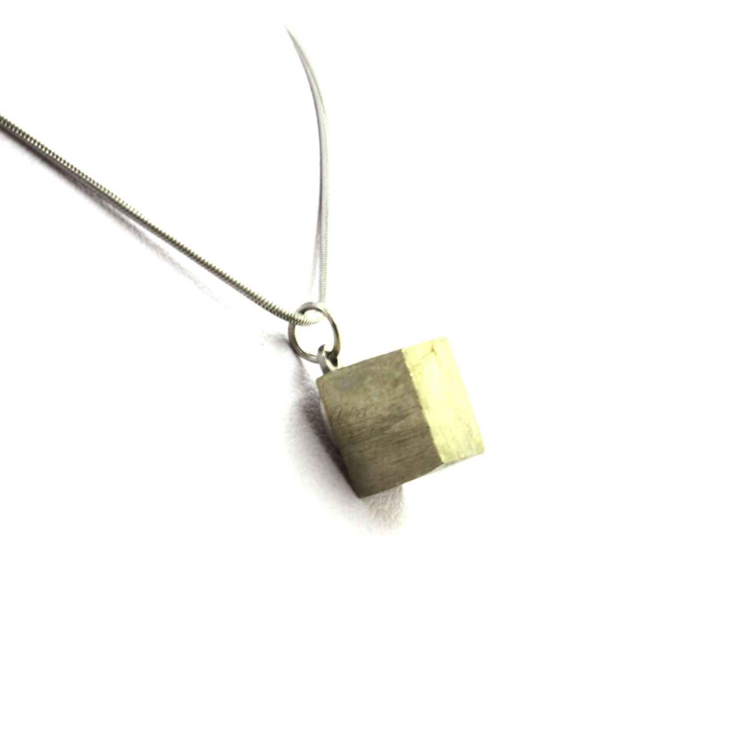 Collier en pyrite brute de 18.2 ct d'Ambas Aguas pour homme et femme