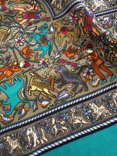 Hermes Cashmere Shawl CHASSE EN INDE. 140cm. Authentic. Excellent Condition - Picture 14 of 15